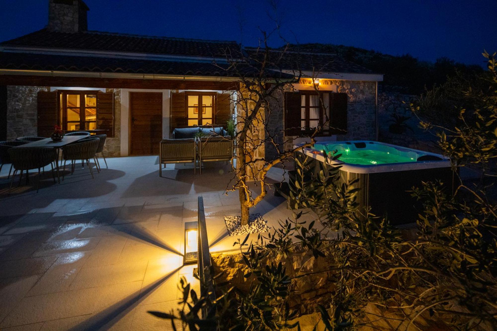 Holiday Home Svemir Drage Eksteriør bilde
